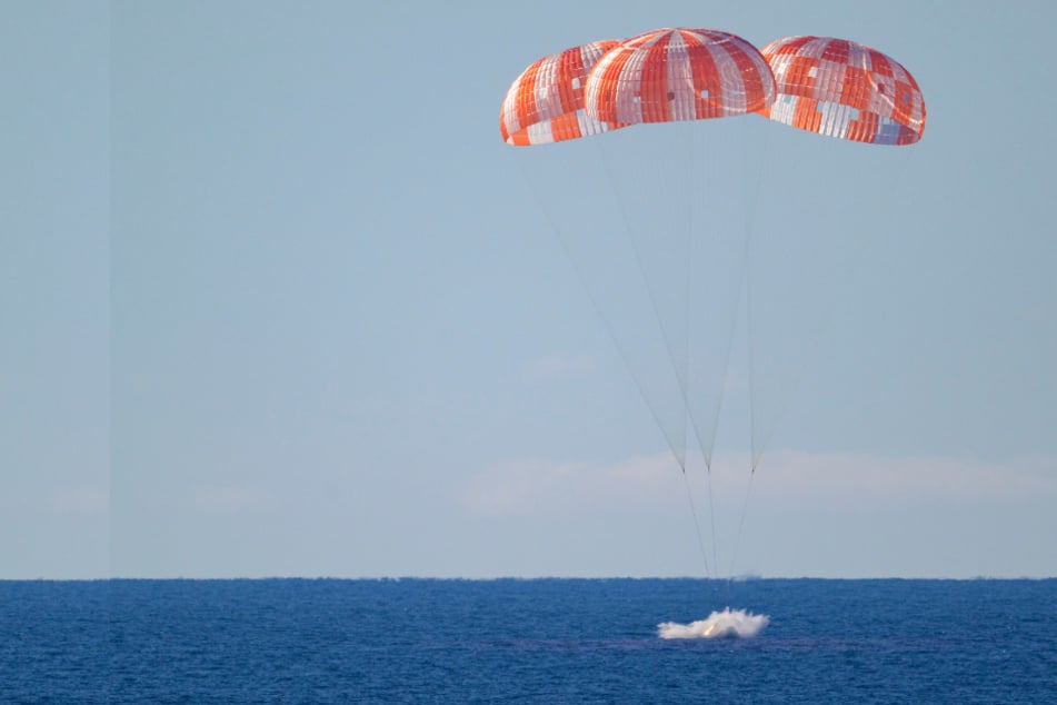 Wieder zurück: "Artemis 2" Crew landet im Pazifik