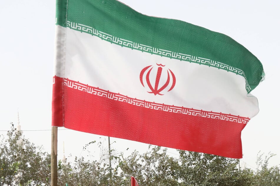 Iran's top negotiator says war with US won't end in "surrender" amid tit-for-tat attacks