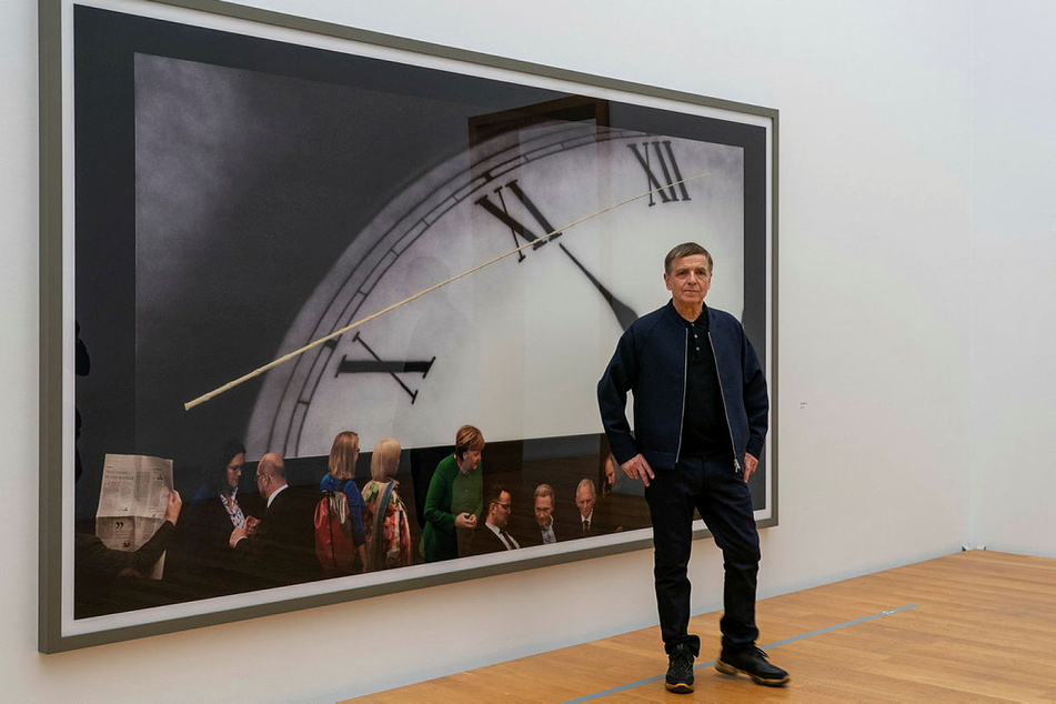 Fotograf Gursky (66) vor seinem Bild "Politik II".