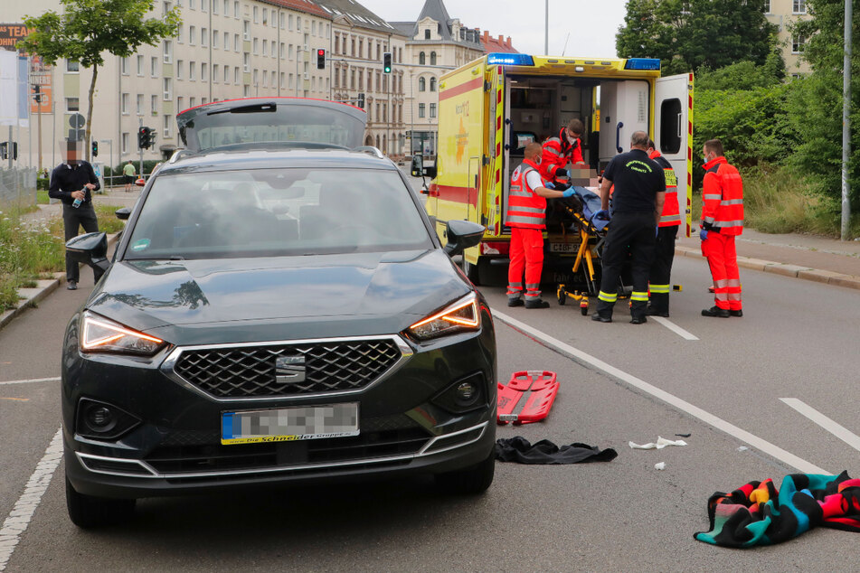 Schwerer Unfall in Chemnitz: Junge (10) von Seat erfasst und schwer verletzt