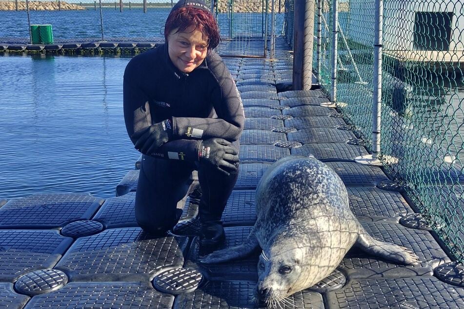 Szefowa gospodarstwa rolnego Cornelia Schöttner cieszy się przerwą w Warnemünde.