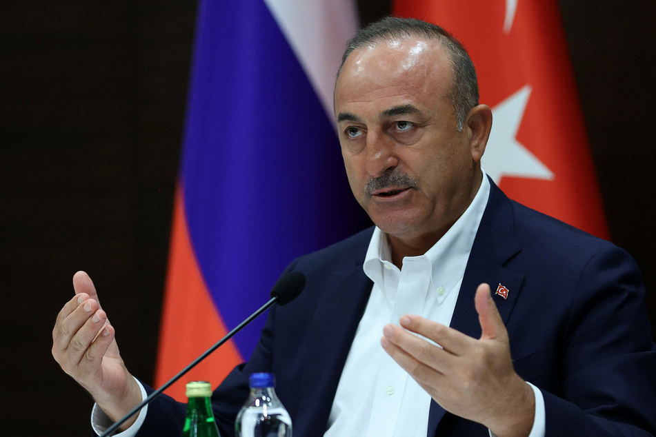 Turkish Foreign Minister Mevlüt Çavuşoğlu has warned against the US program for resettling Afghan allies.