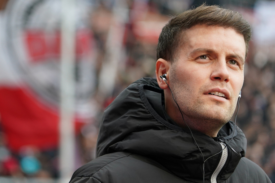 Coach Fabian Hürzeler (30) leistet beim FC St. Pauli hervorragende Arbeit.