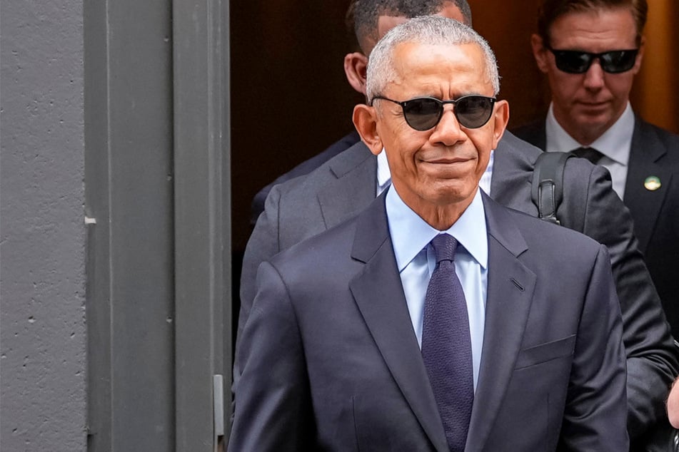 Obama responds to Trump's claims linking Tylenol to autism: "Violence against the truth"
