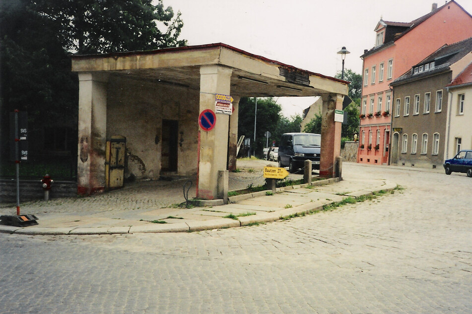 Ende der 1990er-Jahre verkam die Tankstelle zu einem Schandfleck. Die Stadt hätte sogar den Abriss gefördert.