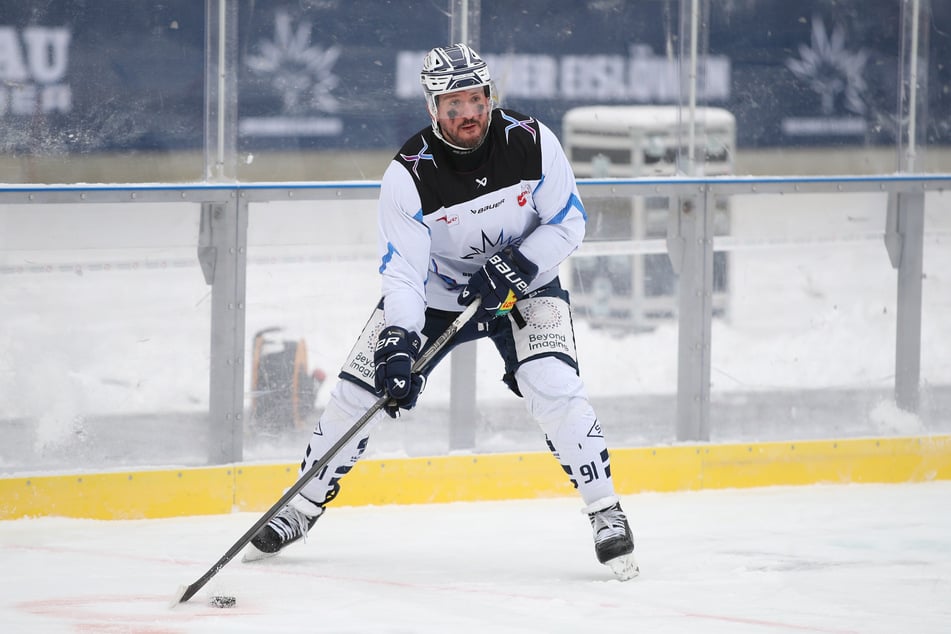 Kann der Kapitän der Dresdner Eislöwen das Kunststück am Samstag wiederholen?