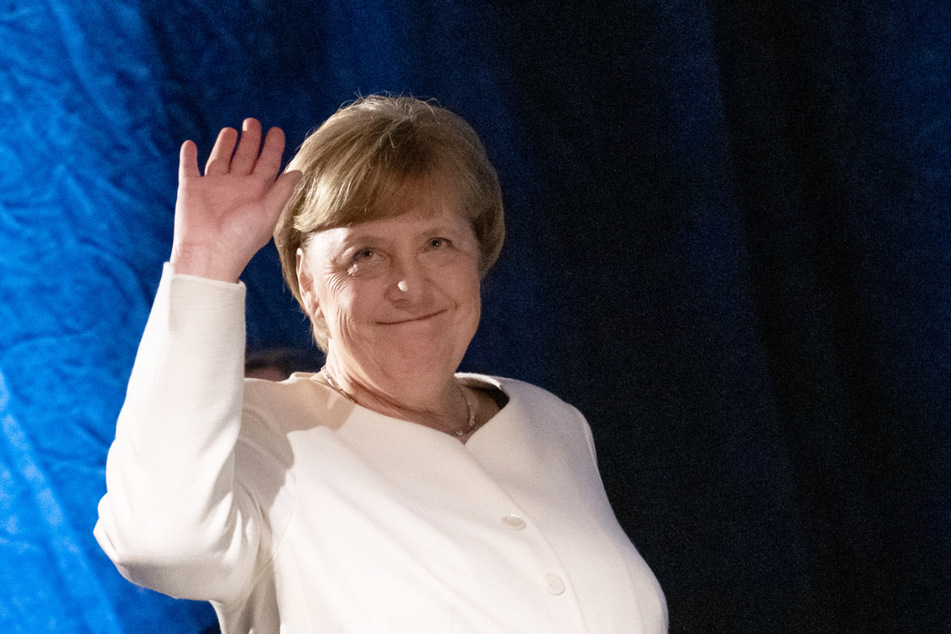 Altkanzlerin Angela Merkel (68, CDU) trat am Samstag im Leipziger Schauspielhaus auf.