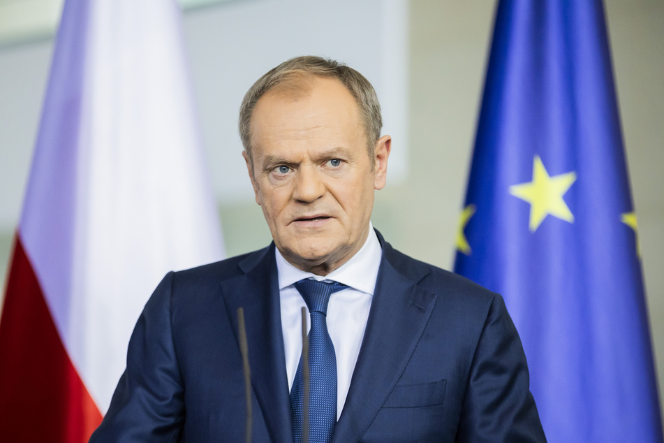 Polens Ministerpräsident, Donald Tusk (67), kündigte umfangreiche Maßnahmen an, um die Menschen in Polen zu schützen.