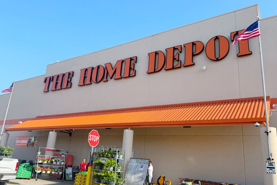 Upgrade your patio thanks to the big Memorial Day Sale at Home Depot