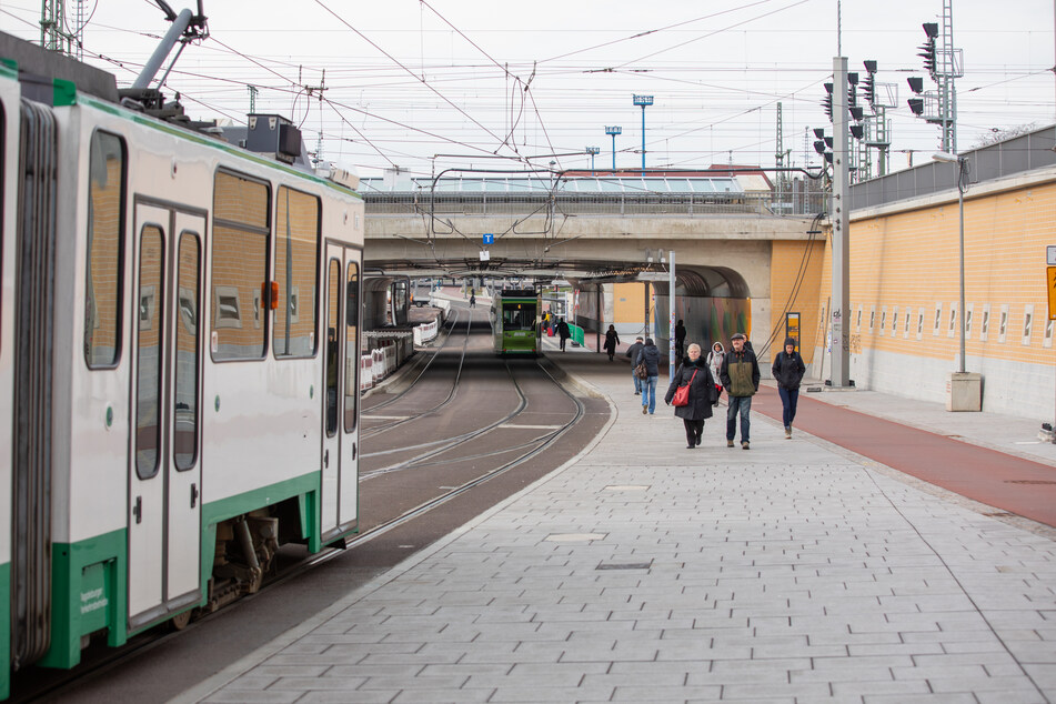 Auch in Großstädten wie Magdeburg sind oft nur die Haltestellen mit großer Fahrgastnachfrage frei zugänglich.