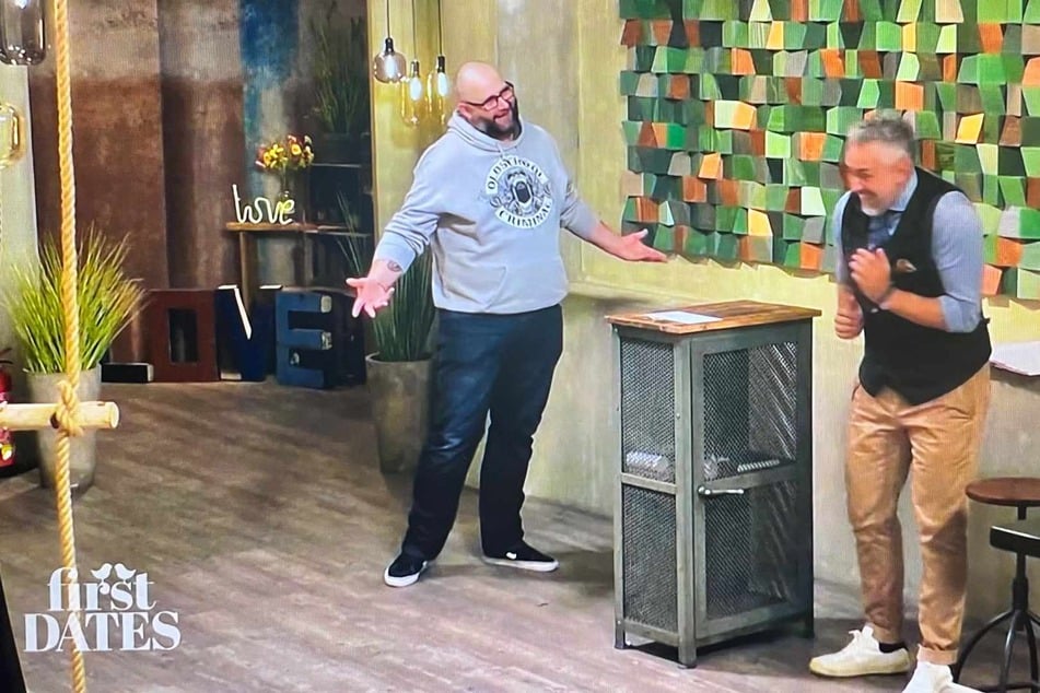 First Dates: "First Dates": Bei Lars Anblick kriegt es Roland mit der "Angst" zu tun