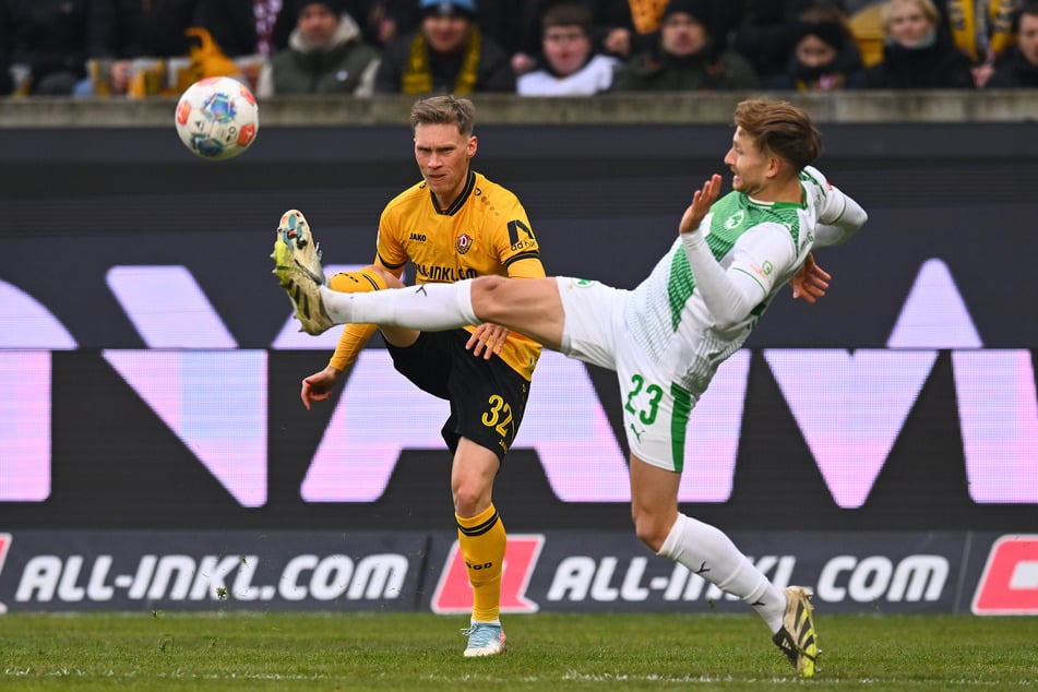 Hohes Tempo und Laufintensität: Dauerläufer Jonas Sterner (23, l.).