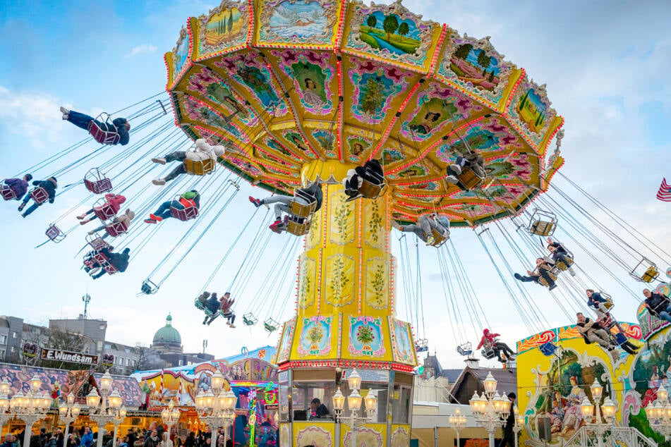 Der diesjährige Hamburger Frühlingsdom findet bis zum 21. April wieder auf dem Heiligengeistfeld in Hamburg statt.