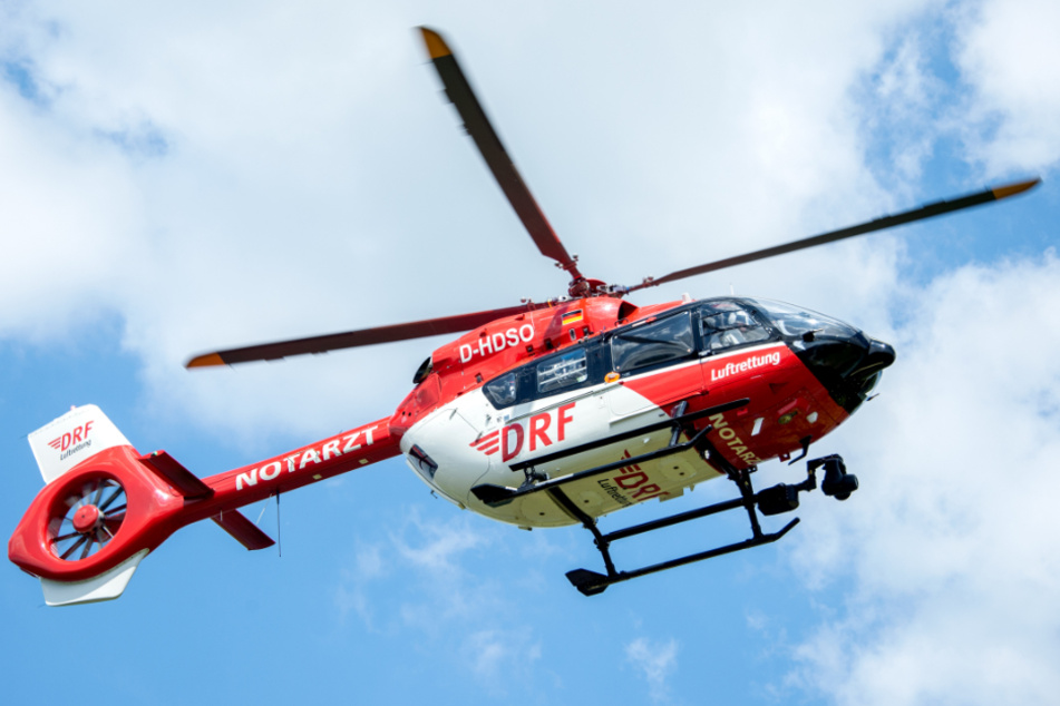 Ein Rettungshubschrauber brachte das Kleinkind in ein Krankenhaus. (Symbolbild)