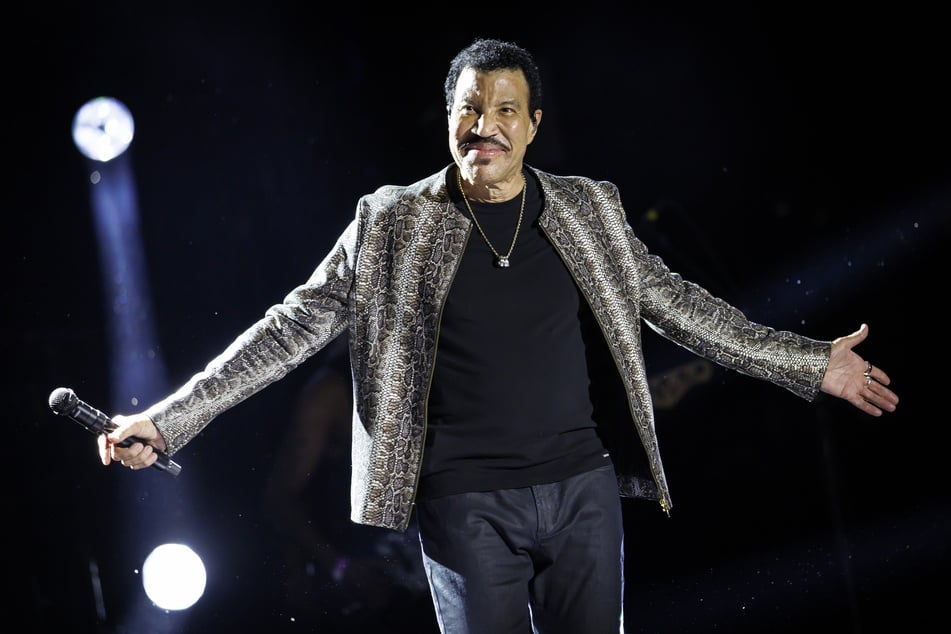 Sänger Lionel Richie (77) konnte sein Konzert in Minnesota nach einer Unterbrechung nicht fortsetzen.