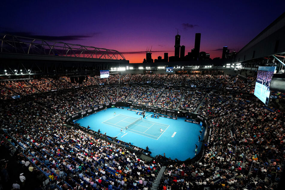 Im Februar 2020 waren die Stadien bei den Australien Open gut gefüllt. Ab dem 8. Februar 2021 dürfen täglich bis zu 30.000 Menschen zusehen.