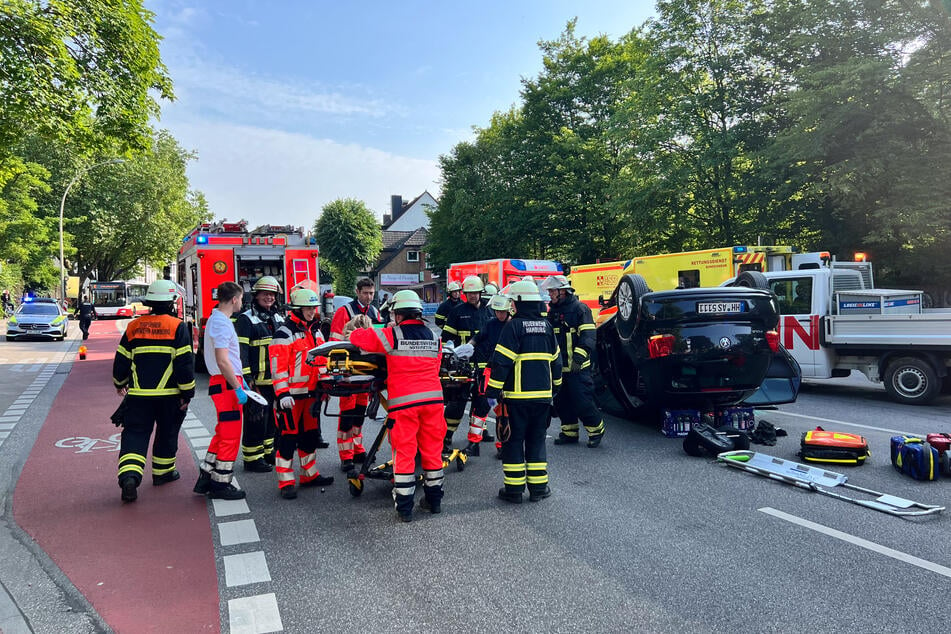 Die Fahrerin des Polos musste schwer verletzt in ein Krankenhaus gebracht werden.