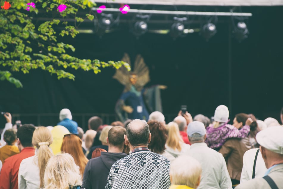 Auf einem Open Air im Friedenspark könnt Ihr am Samstag ausgelassen tanzen.