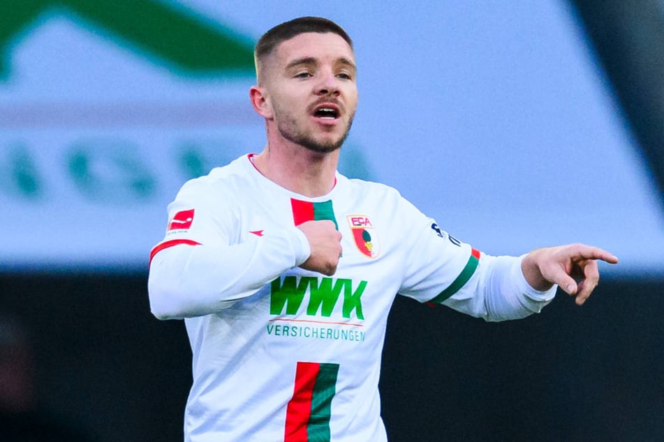 Mads Pedersen (29) ist beim FC Augsburg aufs Abstellgleis geraten und könnte bei Hertha BSC einen Neuanfang wagen.