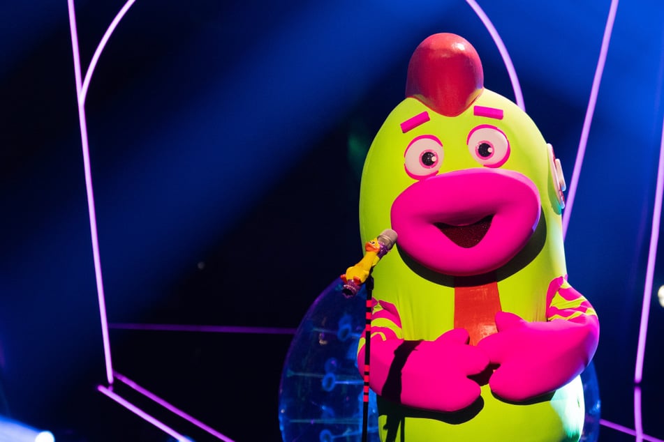 The Masked Singer: "Masked Singer": Diese Schauspielerin steckte im Kauspielzeug "Quietsch"