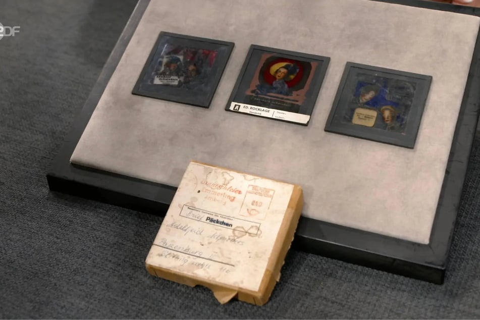 Dias aus den drei Jahrzehnten zwischen den 1930er- und 1950er-Jahren stehen zum Verkauf.