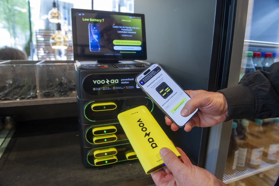An diesen Automaten kann man sich Powerbanks ausleihen.