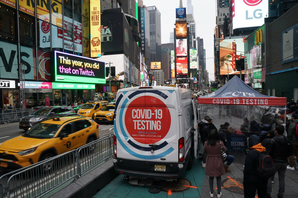 Just one day ahead of New Year's Eve, Times Square saw many waiting in line to get a Covid-19 test.