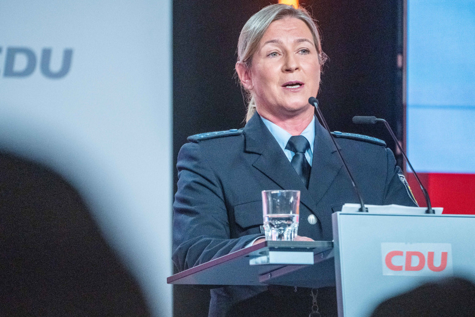 Die Rede von Claudia Pechstein (51) in Polizeiuniform zog teilweise heftige Kritik auf sich