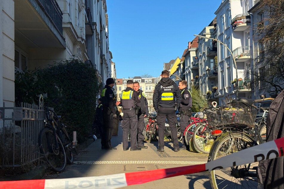 Die Polizei hat in Hamburg-Eimsbüttel am Dienstag eine Leiche entdeckt.