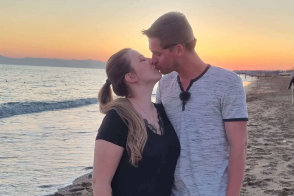 Sarafina Wollny (27) und Ehemann Peter (29) zeigen sich bei Instagram auch nach mehr als zehn Jahren verliebt wie eh und je.