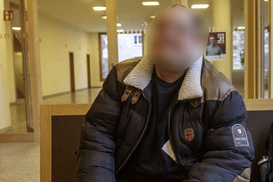 Markus J. (40) musste ausgerechnet von seinem Kumpel einen schweren Faustschlag einstecken.