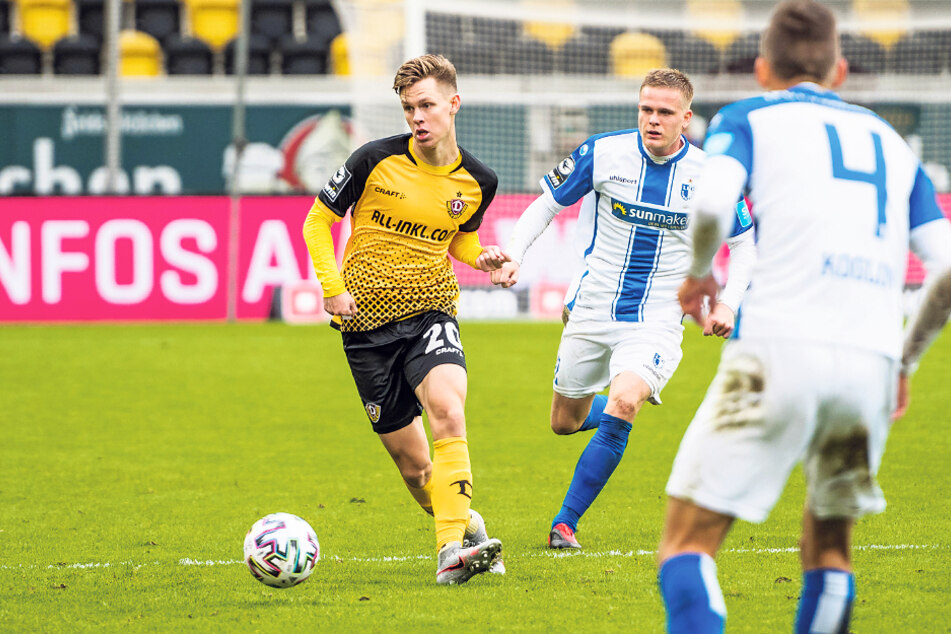 Julius Kade (l.) brachte bei seinem ersten Einsatz gleich frischen Wind in die Partie gegen Magdeburg.