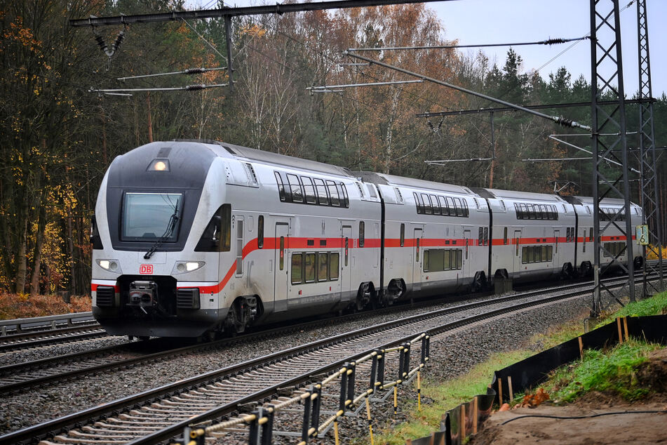 In Thüringen kann das Nahverkehrsticket auch auf der viel genutzten Intercity-Strecke zwischen Erfurt und Gera eingesetzt werden. (Symbolbild)
