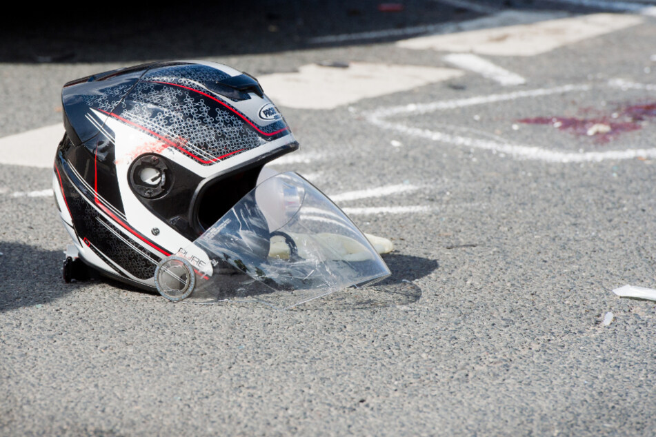 Ein 31-Jähriger ist in Bayern mit seinem Motorrad tödlich verunglückt. (Symbolbild)