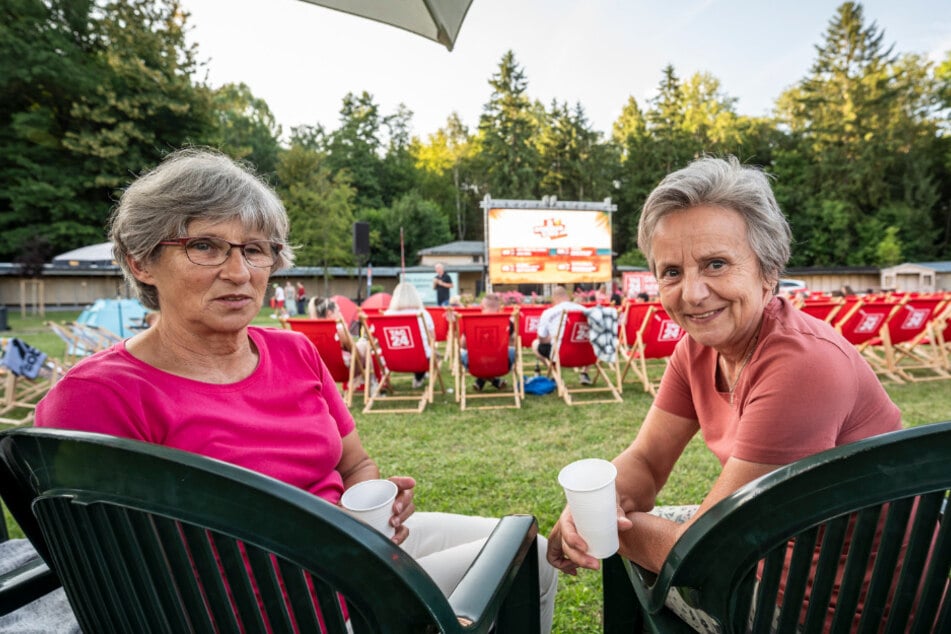 Monika Zenker (74) und Sibylle Alex (68) waren mehrmals bei der Plauener Ausgabe mit dabei.