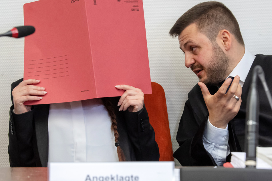 Mutmaßliche IS-Terroristin in München vor Gericht: Prozess auf Zielgeraden