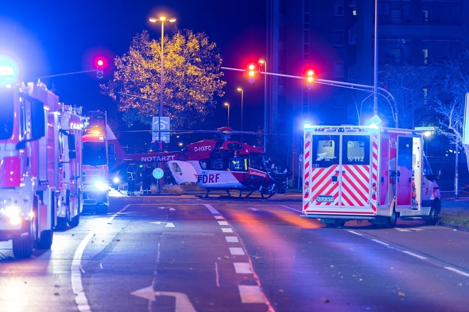 Ein Helikopter brachte den schwer verletzten Jungen in ein Krankenhaus.