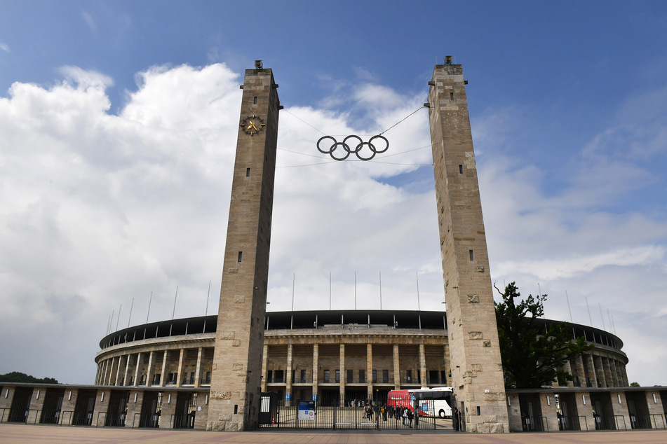 Außenansicht vom Olympiastadion in Berlin, das für die Olympischen Spiele 1936 errichtet worden war. In der Hauptstadt laufen die Debatten über eine Bewerbung um Olympia 2036.