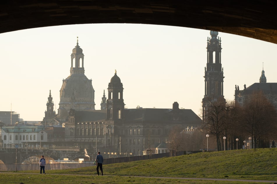 Im Zuge der bevorstehenden Landtagswahl hat die AfD ihren Wahlkampf in Dresden gestartet.