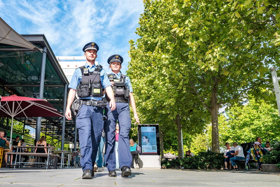 Seit anderthalb Jahren wird die Fußgängerzone sichtbar gestreift.