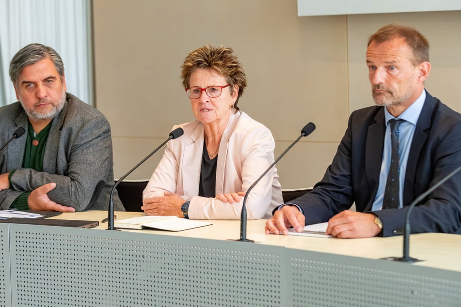 Lutz Richter 50, parlamentarischer Geschäftsführer, Sabine Zimmermann (63) und Jörg Scheibe (64, Vize-Landtagspräsident, v.l.n.r.) führen die Landtagsfraktion des BSW an.