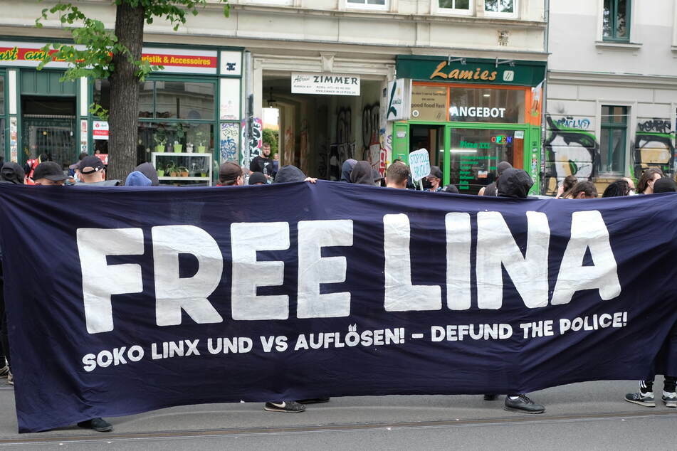Am Samstag wird es eine große Demo für Lina E. geben, gegen die aktuell ein Prozess läuft. (Archivbild)