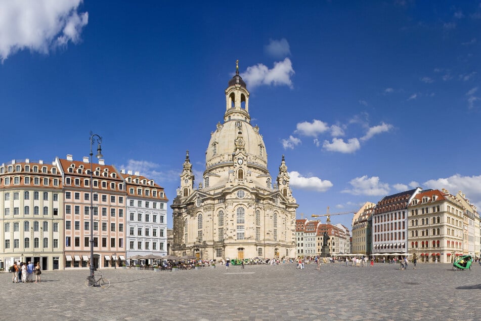 Die Frauenkirche ist das prägende Gebäude des Dresdner Neumarkts.