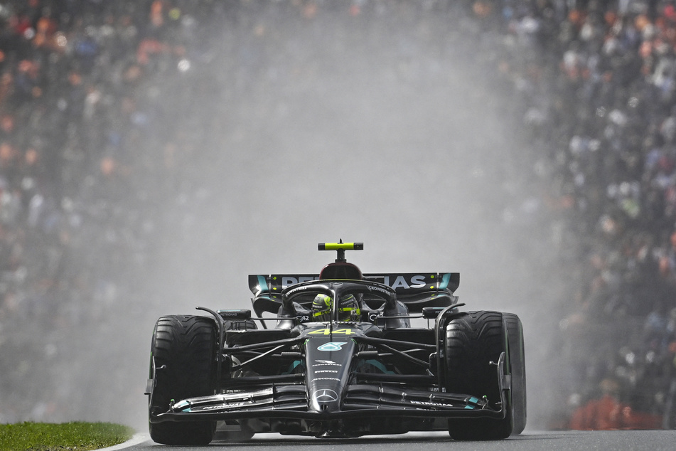 Lewis Hamilton fährt zurzeit mit seinem Mercedes Max Verstappen (25) nur hinterher.