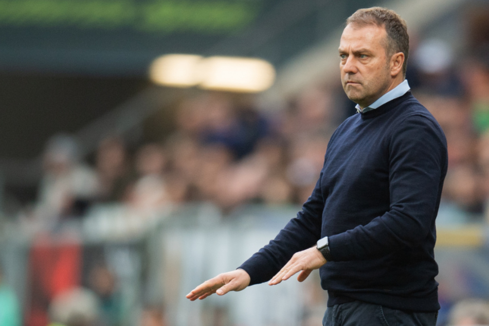 Hansi Flick (55) hat wohl Anfragen aus der Premier League erhalten.