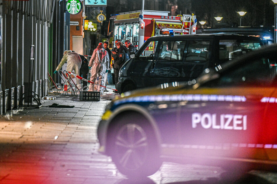 Der Polizeieinsatz am Ulmer Münsterplatz hatte die Einsatzkräfte stundenlang in Atem gehalten.