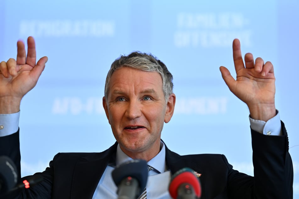 Der Thüringer AfD-Landesverband wird vom Landesverfassungsschutz bereits seit Jahren als erwiesen rechtsextrem eingestuft.