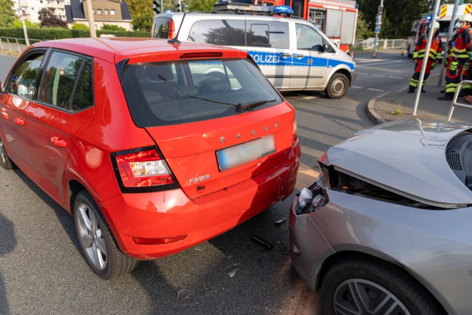 Beide Fahrer blieben unverletzt.