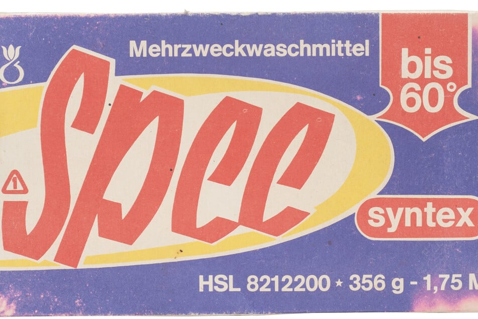 Das Mehrzweckwaschmittel "Spee" überdauerte die Wiedervereinigung und ist auch heutzutage noch erhältlich.