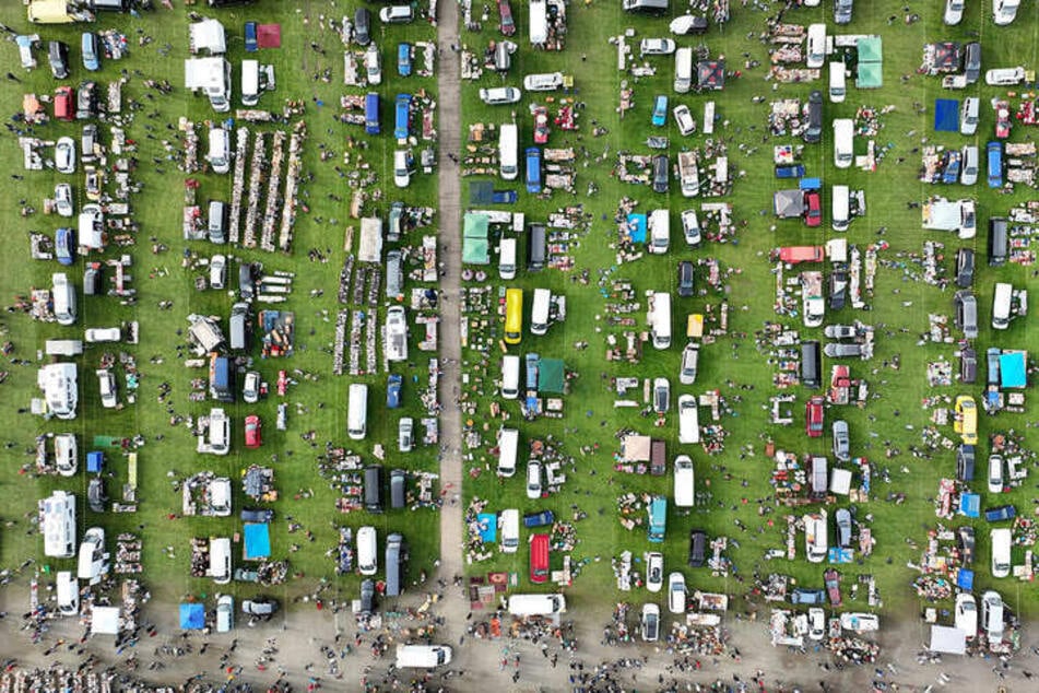Zahlreicher Händler bieten Samstag und Sonntag auf dem Agra-Antik-Markt ihre Waren an. (Archiv)